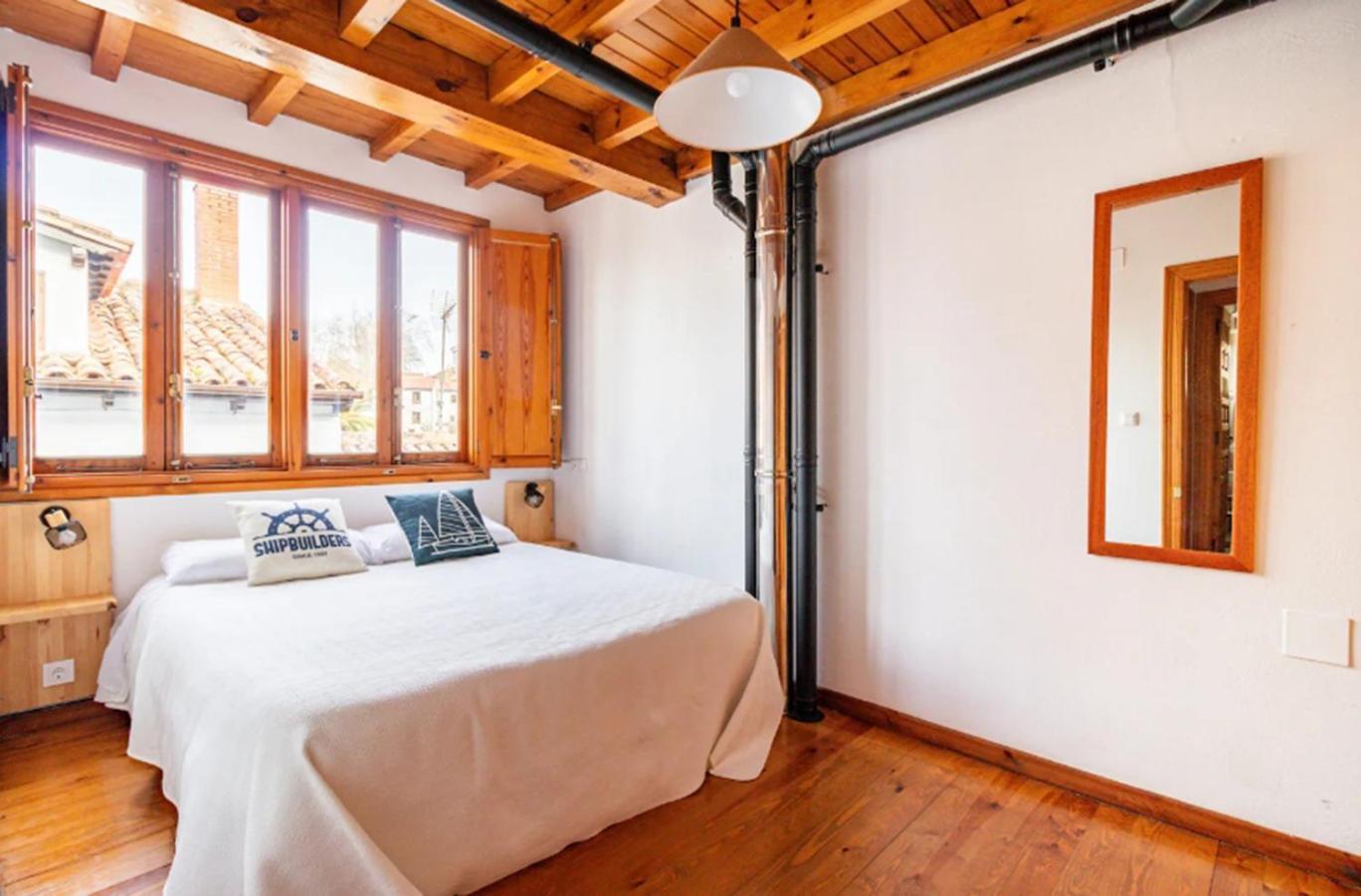 Casa Marinera Centrica En 코밀라스 외부 사진